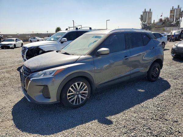 2021 NISSAN KICKS