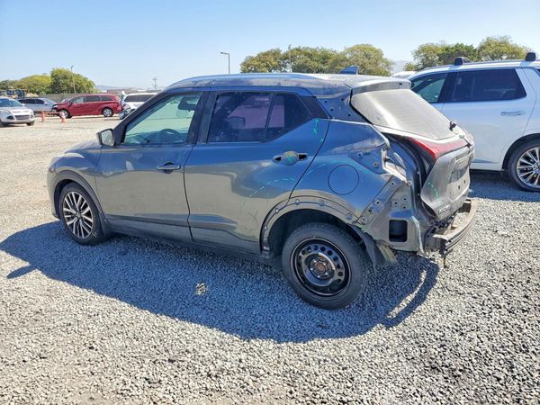 2021 NISSAN KICKS
