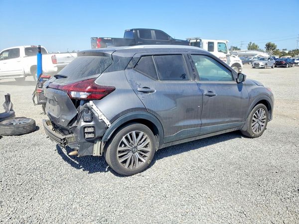 2021 NISSAN KICKS