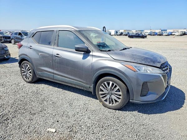 2021 NISSAN KICKS