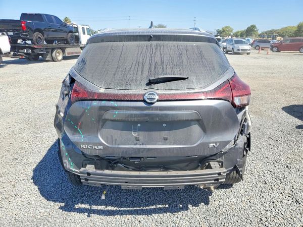2021 NISSAN KICKS