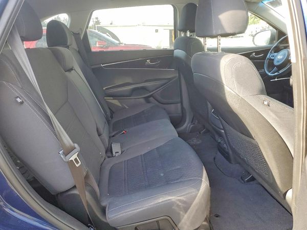 2018 KIA SORENTO L, LX