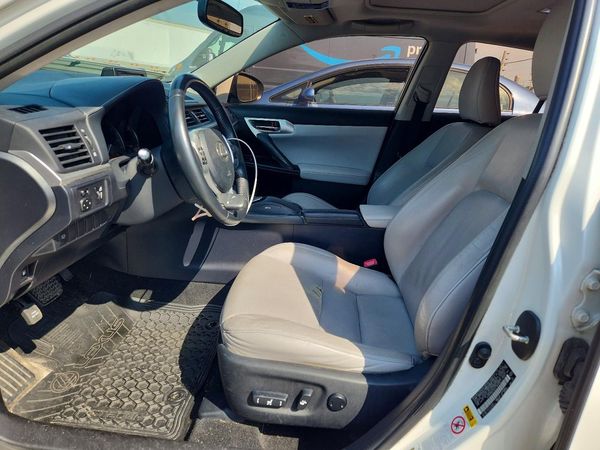 2013 LEXUS CT 200h