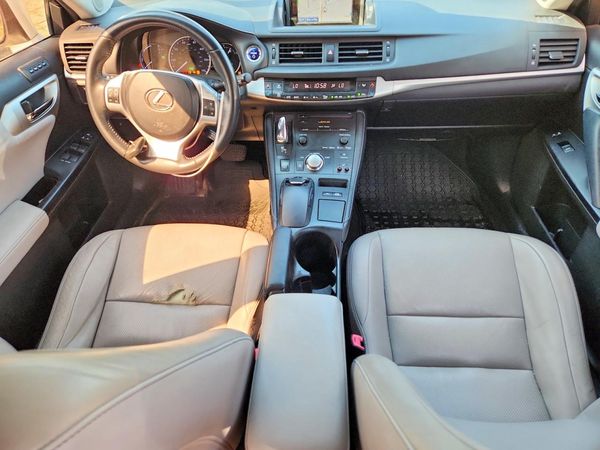 2013 LEXUS CT 200h