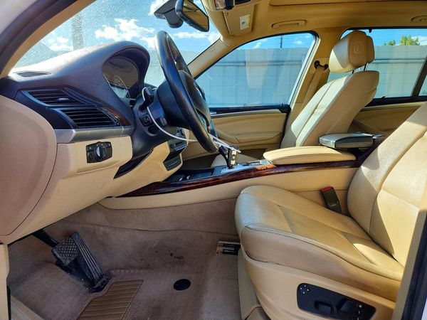 2012 BMW X5 xDrive35i — DENT