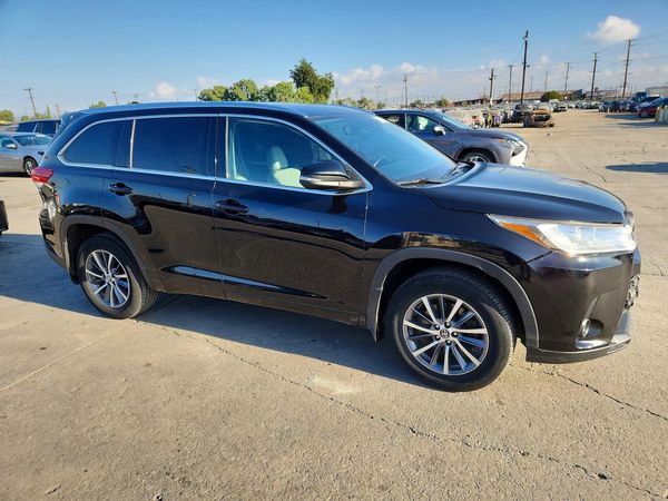 2018 TOYOTA HIGHLANDER