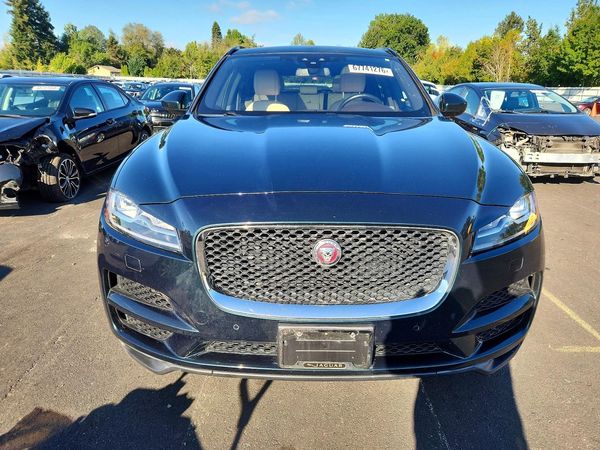 2017 JAGUAR F-PACE Prestige