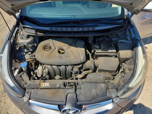 2015 HYUNDAI ELANTRA GLS(Middle)