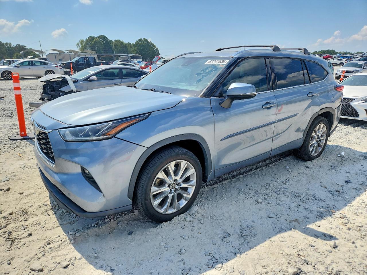 2020 TOYOTA HIGHLANDER