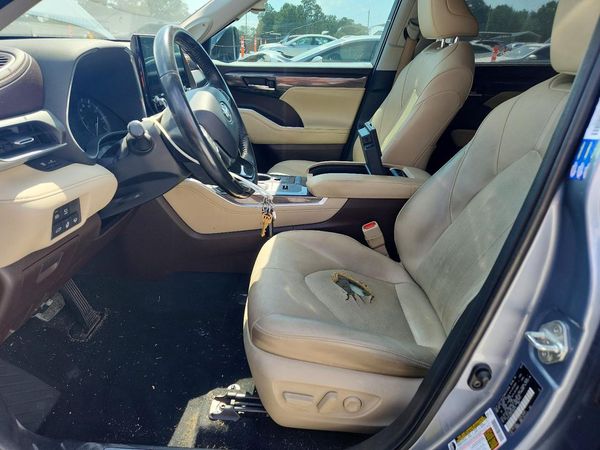 2020 TOYOTA HIGHLANDER