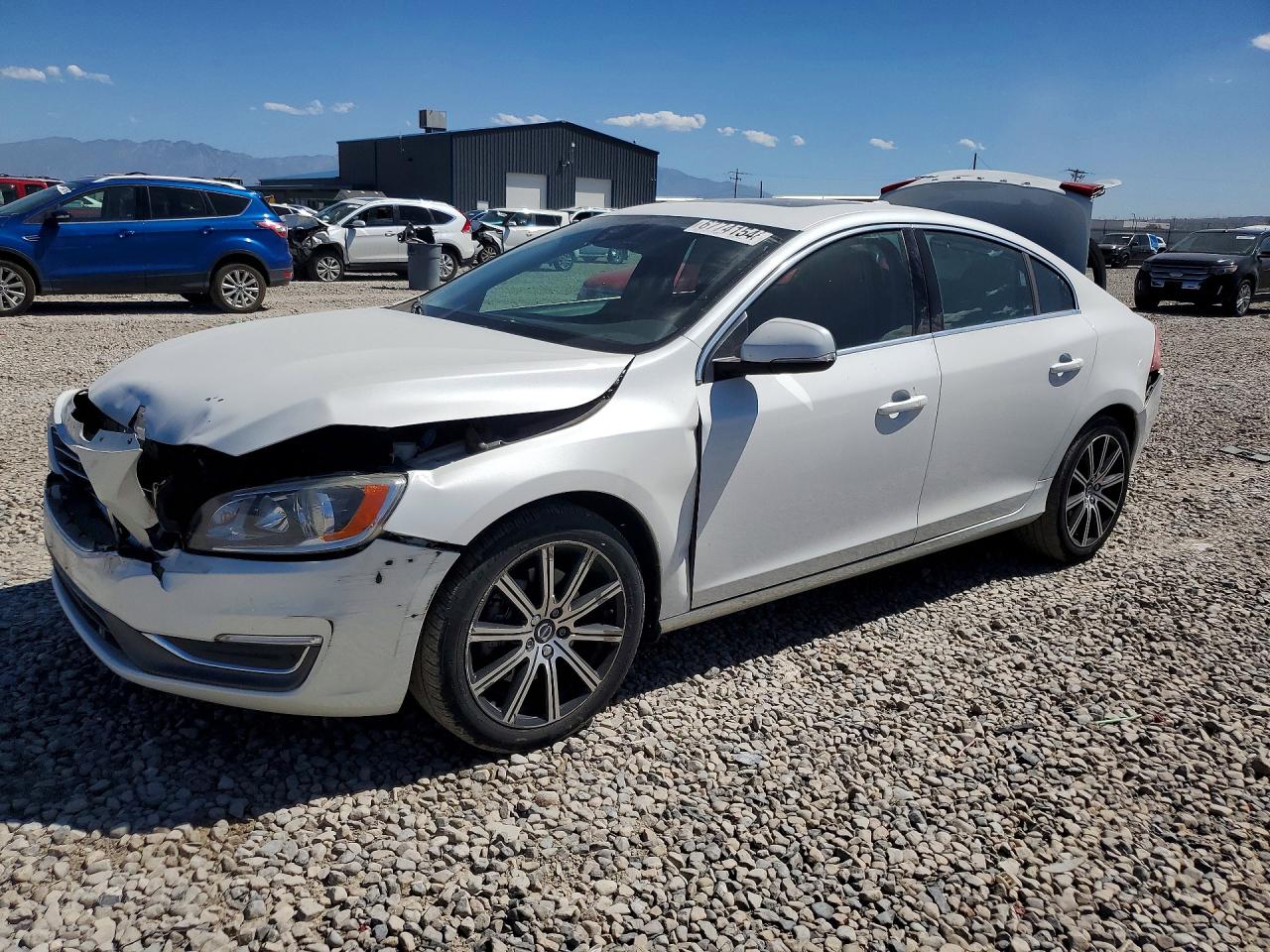 2017 VOLVO S60