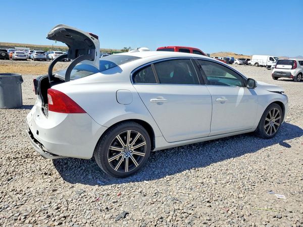 2017 VOLVO S60