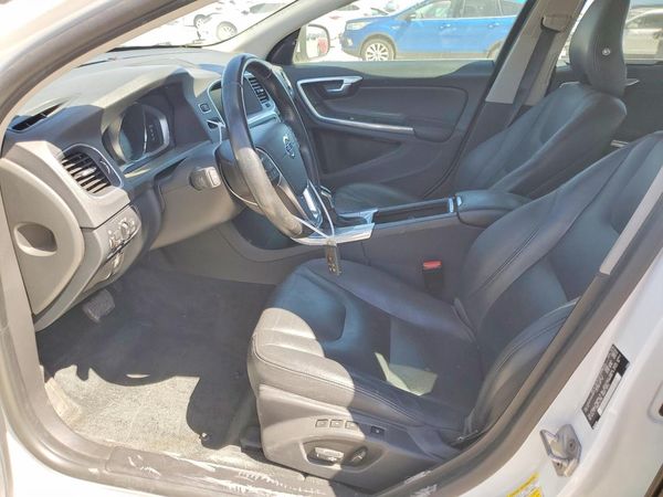 2017 VOLVO S60