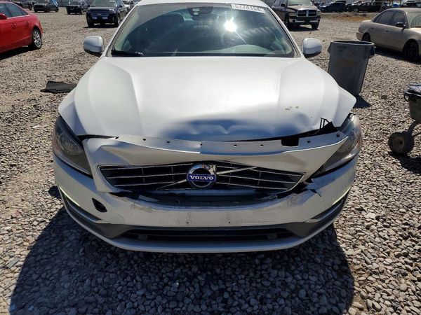 2017 VOLVO S60