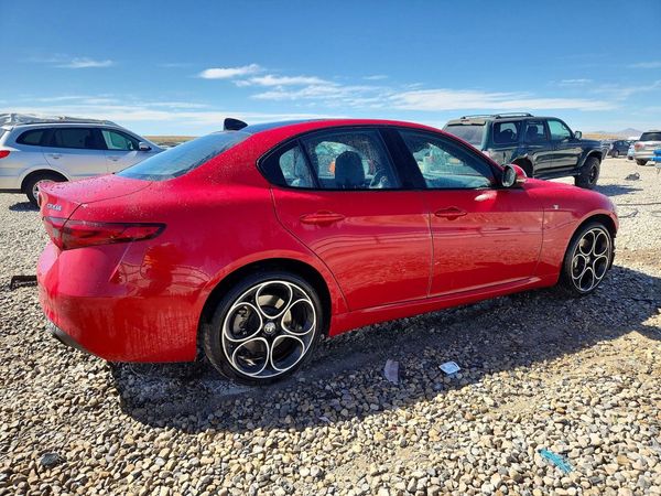 2022 ALFA ROMEO GIULIA