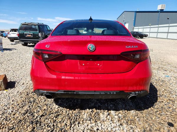 2022 ALFA ROMEO GIULIA