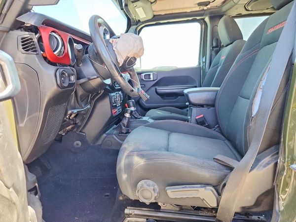 2021 JEEP WRANGLER — DENT