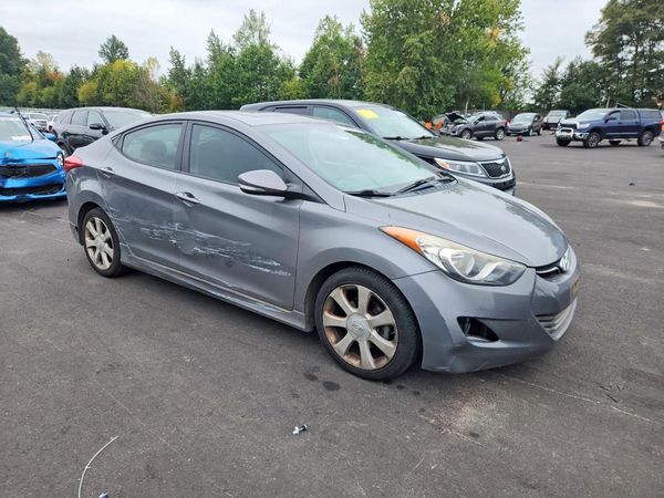 2013 HYUNDAI ELANTRA — Passenger 3/4