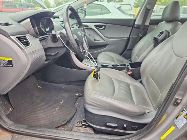 2013 HYUNDAI ELANTRA — DENT