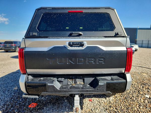 2023 TOYOTA TUNDRA SR5