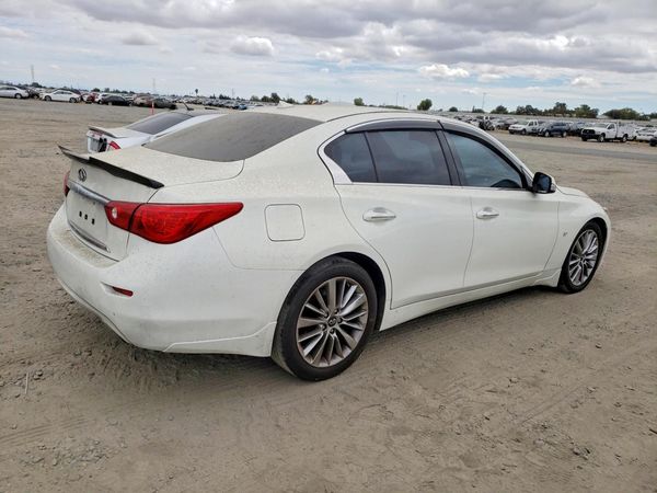 2015 INFINITI Q50