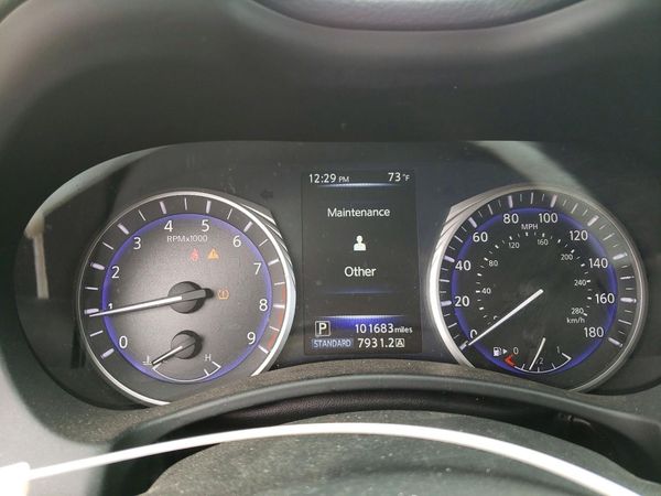 2015 INFINITI Q50