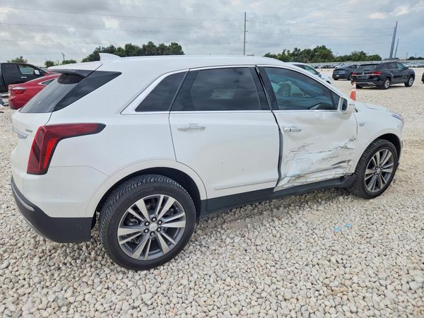 2020 CADILLAC XT5