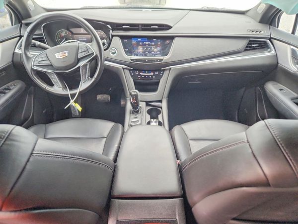 2020 CADILLAC XT5