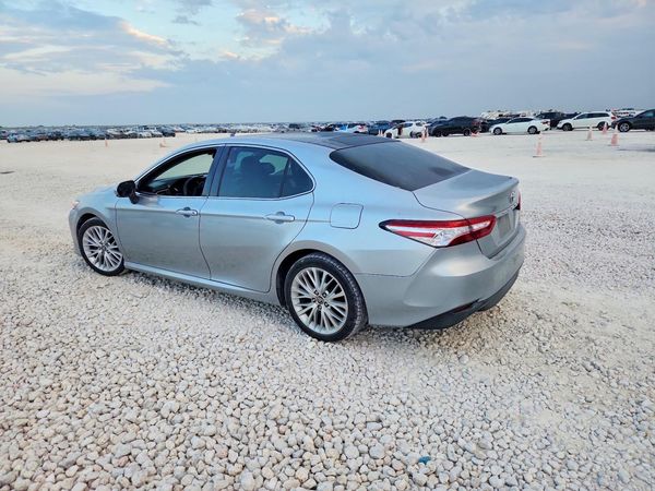 2018 TOYOTA CAMRY