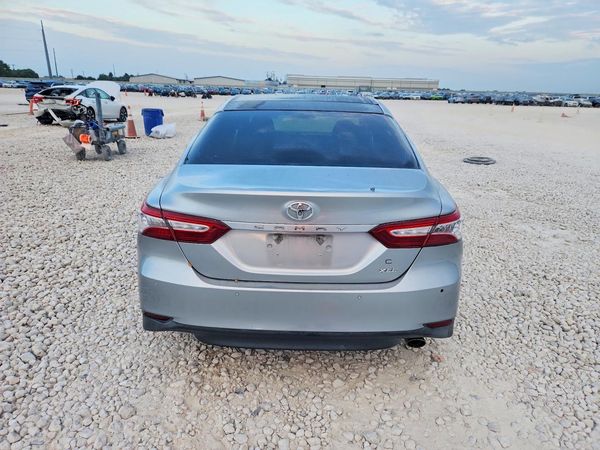 2018 TOYOTA CAMRY
