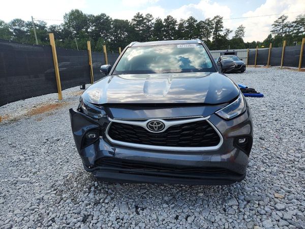 2021 TOYOTA HIGHLANDER