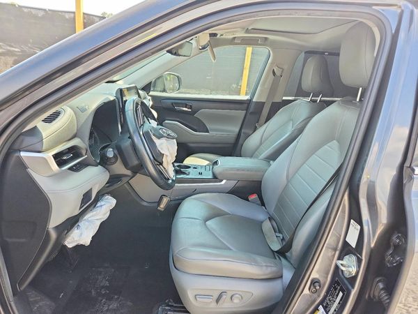 2021 TOYOTA HIGHLANDER