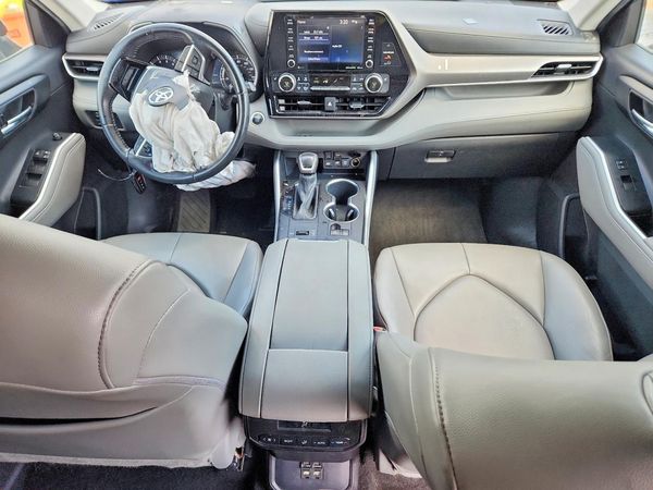 2021 TOYOTA HIGHLANDER