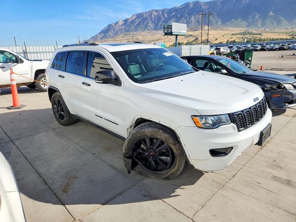 2018 JEEP CHEROKEE Limited — Passenger 3/4