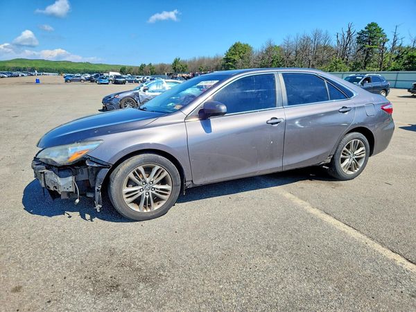 2016 TOYOTA CAMRY