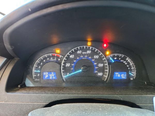 2012 TOYOTA CAMRY