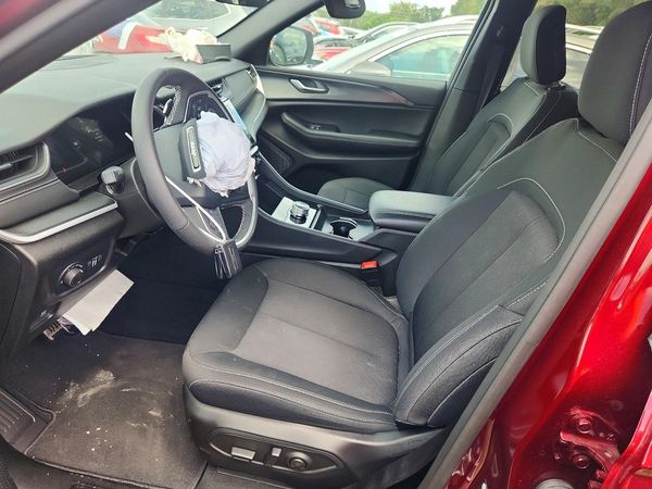 2025 JEEP CHEROKEE Laredo, Altitude — DENT