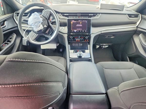2025 JEEP CHEROKEE Laredo, Altitude — CKPT