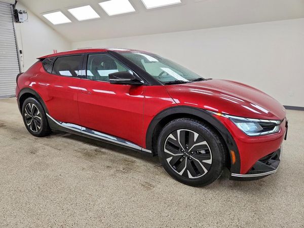 2023 KIA EV6 Light, Wind — Passenger 3/4