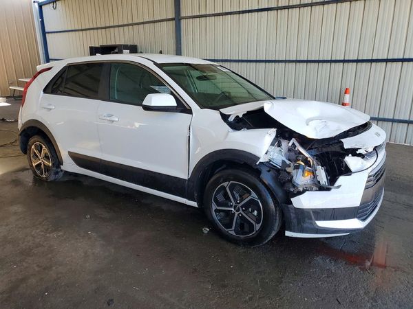 2026 KIA NIRO LX — Passenger 3/4