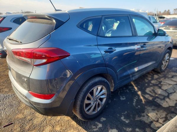 2016 HYUNDAI TUCSON