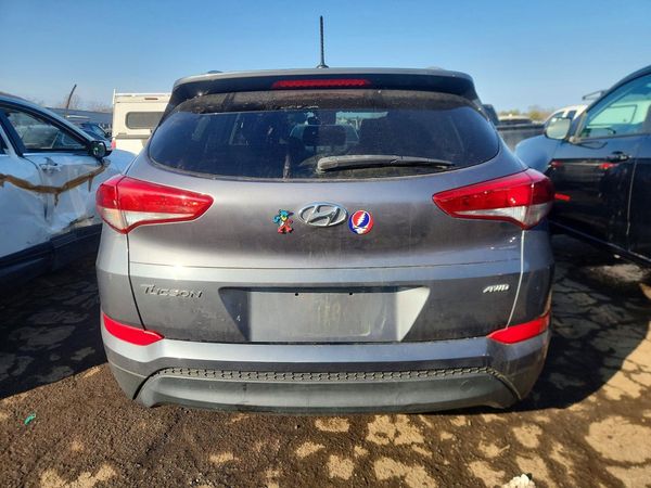 2016 HYUNDAI TUCSON