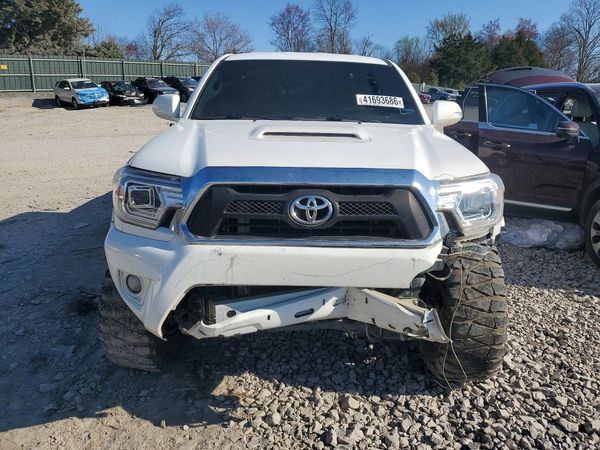 2015 TOYOTA TACOMA