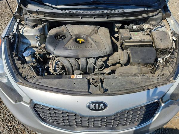 2016 KIA FORTE GL (Middle-Low Grade)