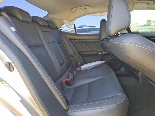 2015 LEXUS IS