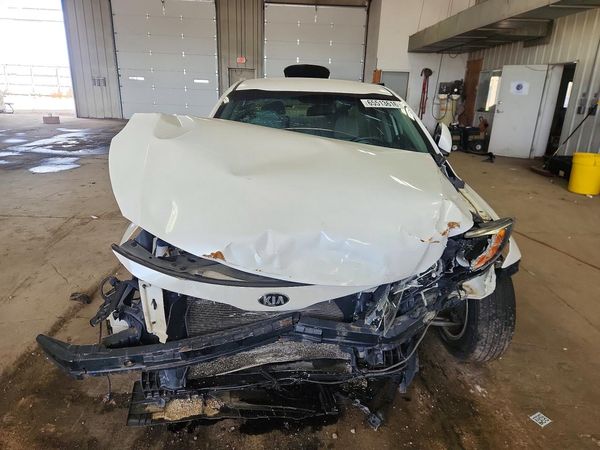 2015 KIA OPTIMA GL - Middle-low