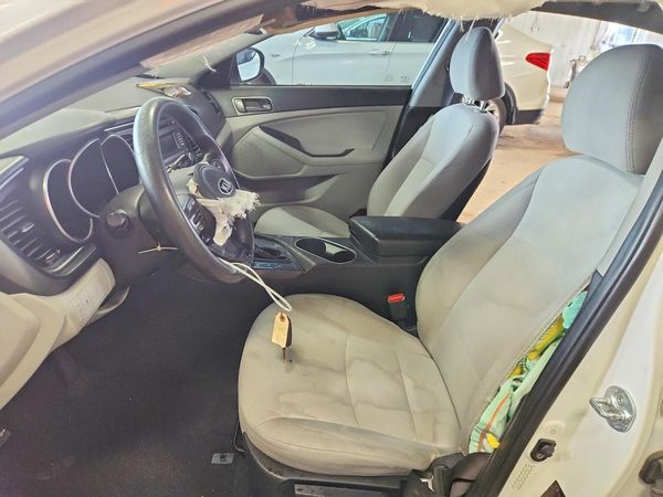 2015 KIA OPTIMA GL - Middle-low