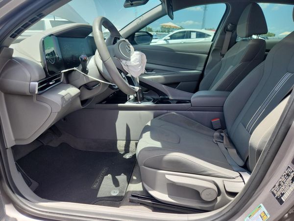 2023 HYUNDAI ELANTRA