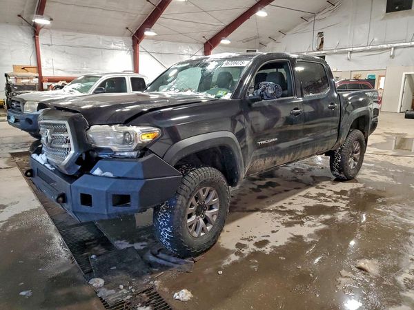2017 TOYOTA TACOMA