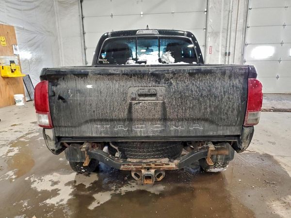 2017 TOYOTA TACOMA